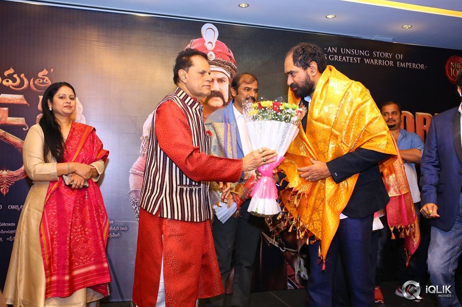 TSR-Felicitates-Gautamiputra-Satakarni-Team